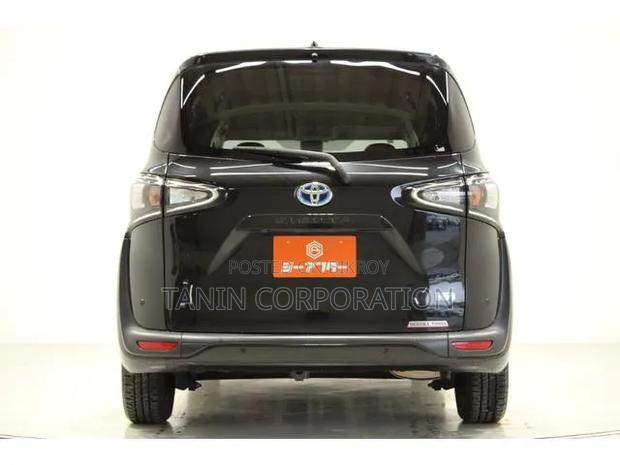 Toyota Sienta 2021 Black