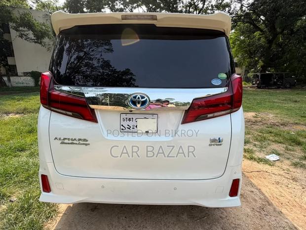 Toyota Alphard 2.5 Hybrid AWD 2019 Pearl