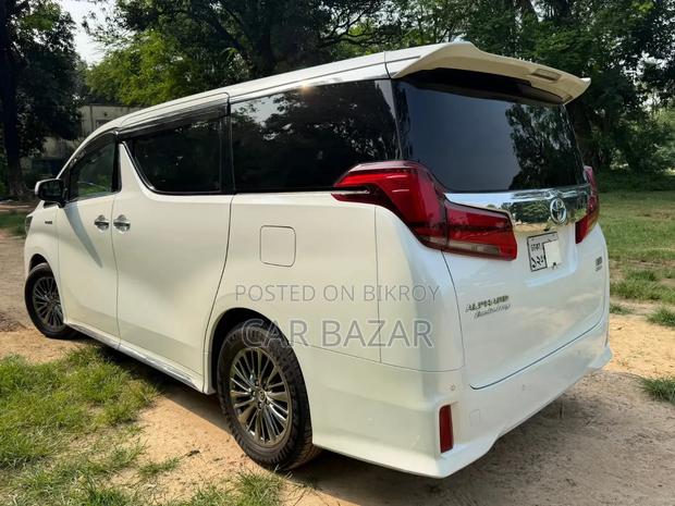 Toyota Alphard 2.5 Hybrid AWD 2019 Pearl