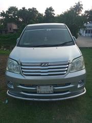Toyota Noah 2003 Silver for sale