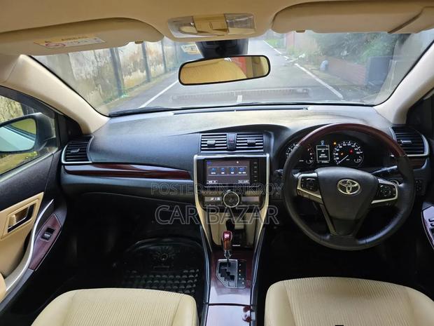 Toyota Premio 1.5 FWD 2020 Pearl