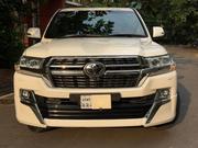 Toyota Land Cruiser 4.5 V8 VXR 2020 Pearl for sale