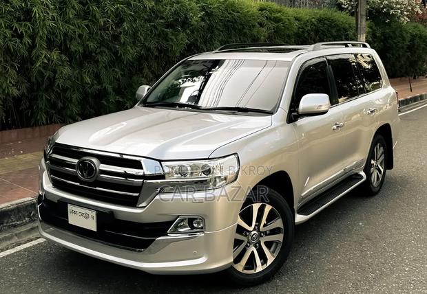 Toyota Land Cruiser 4.5 V8 VXR 2020 Silver