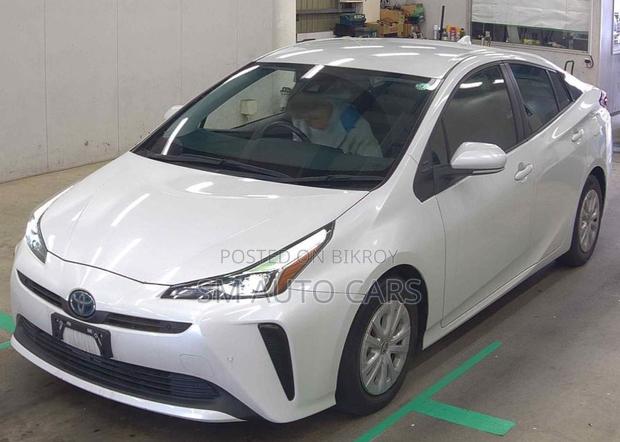 Toyota Prius 2021 Pearl