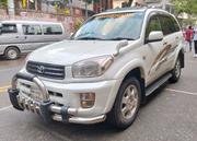 Toyota RAV4 Automatic 2000 White for sale