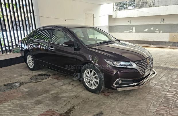 Toyota Premio 2010 Red