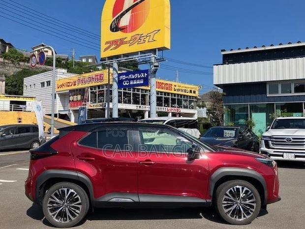 Toyota Yaris Cross 1.5 Hybrid FWD 2022 Red