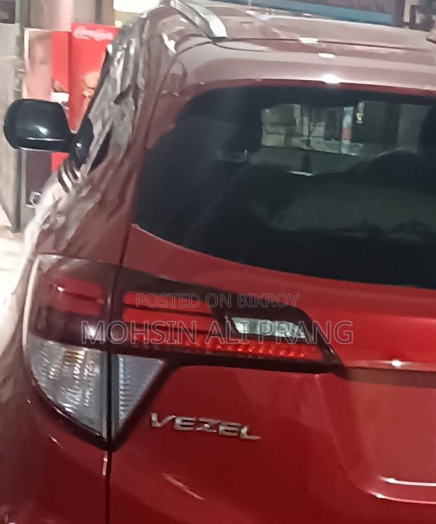 Honda Vezel 1.5 Hybrid 2WD 2015 Red