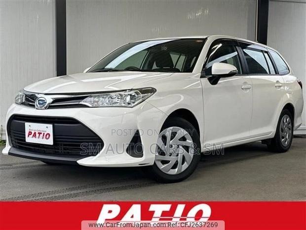 Toyota Corolla Fielder 1.5 Hybrid FWD 2021 White