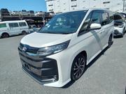 Toyota Noah 2023 Pearl for sale