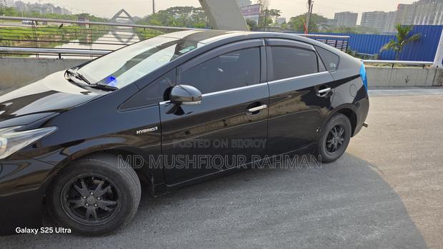 Toyota Prius Four 2013 Black