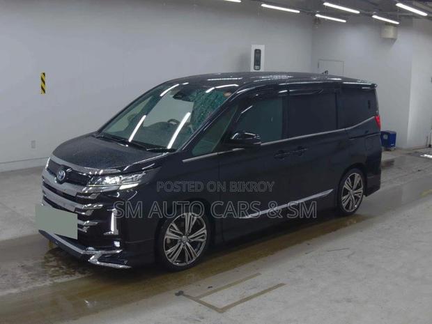 Toyota Noah 2022 Black