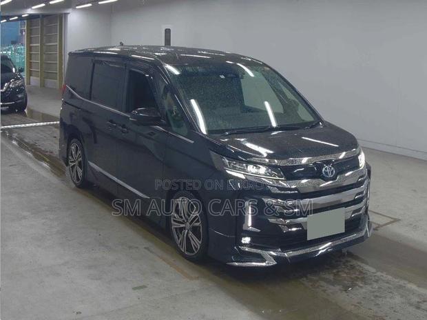Toyota Noah 2022 Black