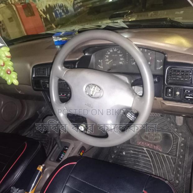 Toyota Corolla 1996 Silver