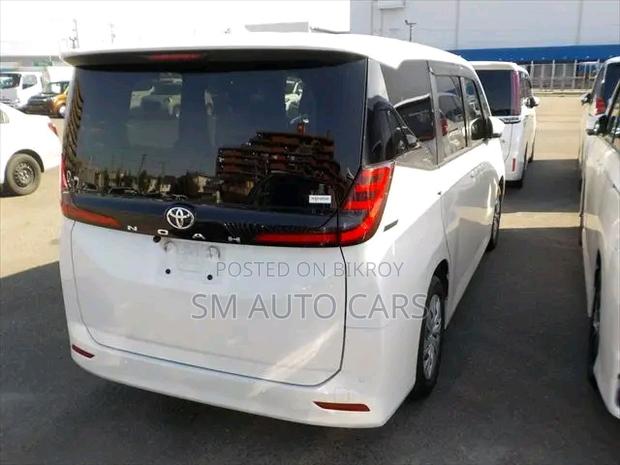 Toyota Noah 2022 Pearl