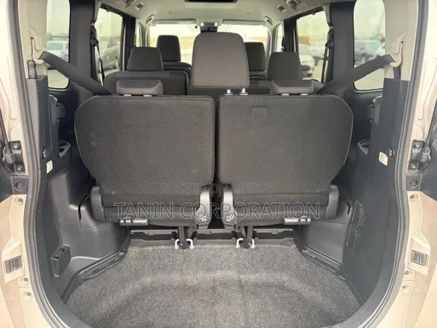 Toyota Noah 2022 Brown