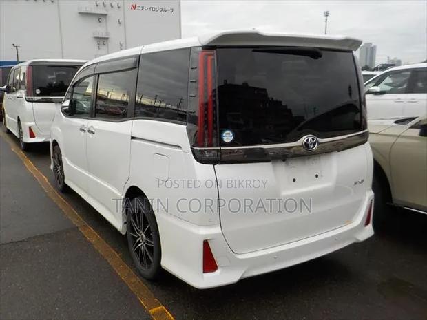 Toyota Noah 2021 Pearl