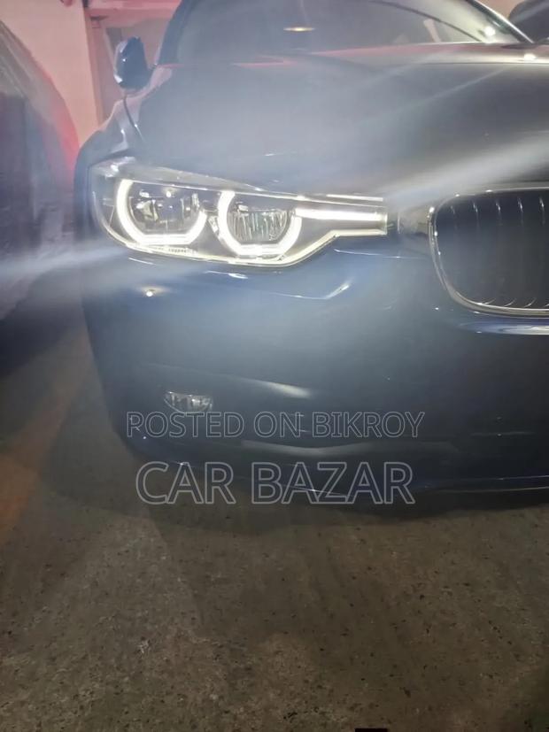 BMW 318i 2017 Blue