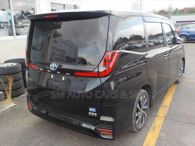 Toyota Noah 2023 Black