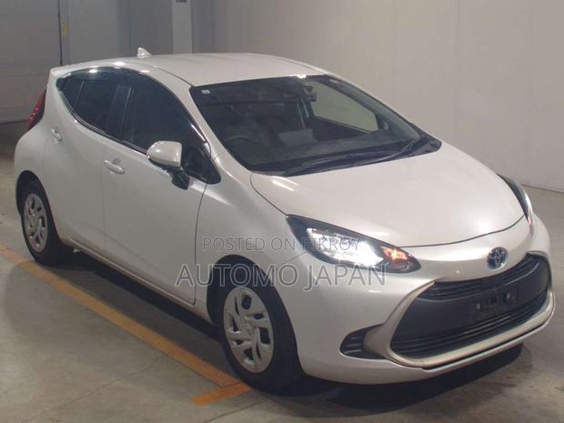 Toyota Aqua 2021 White