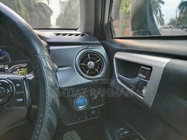 Toyota Axio 1.5 Hybrid 2WD 2015 Silver
