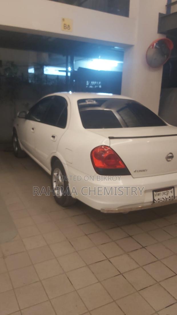 Nissan Sunny 2011 White
