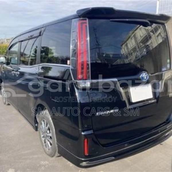 Toyota Esquire 1.8 FWD Hybrid (7 Seater) 2021 Black