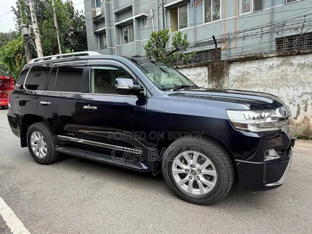 Toyota Land Cruiser 4.5 V8 VXR 2018 Blue