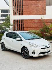 Toyota Aqua S 2014 Pearl for sale