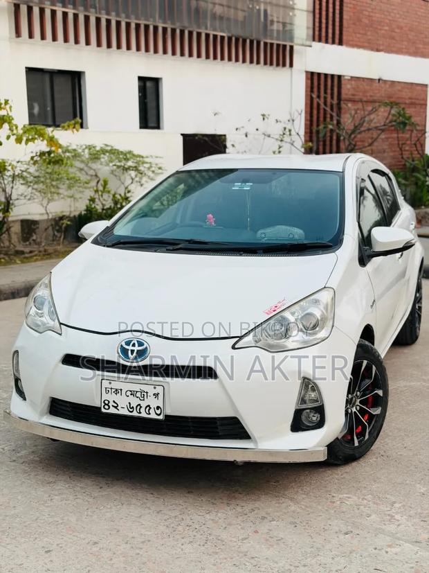 Toyota Aqua S 2014 Pearl