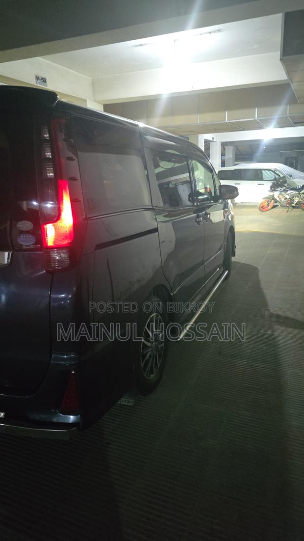 Toyota Noah 2015 Gray