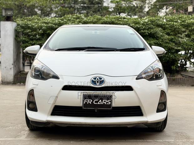 Toyota Aqua 2013 Pearl