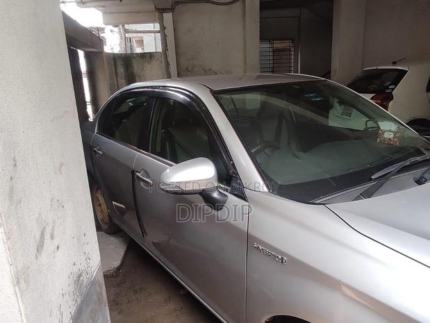 Toyota Axio 2015 Silver