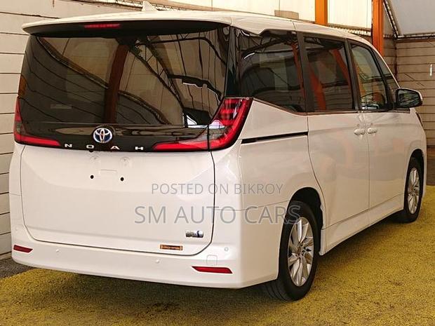 Toyota Noah 2022 Pearl