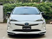 Toyota Prius Four Touring 2018 Pearl for sale