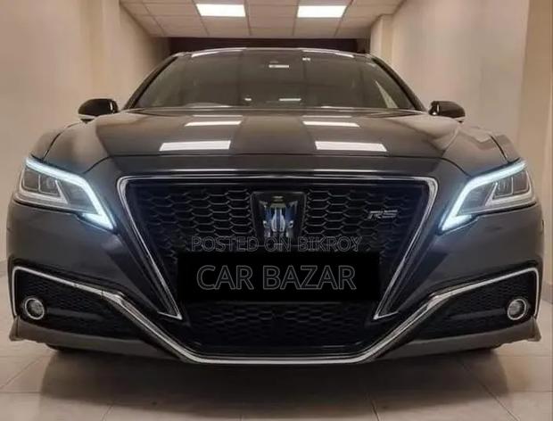 Toyota Crown 2018 Black