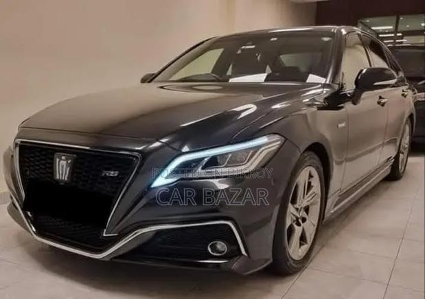Toyota Crown 2018 Black