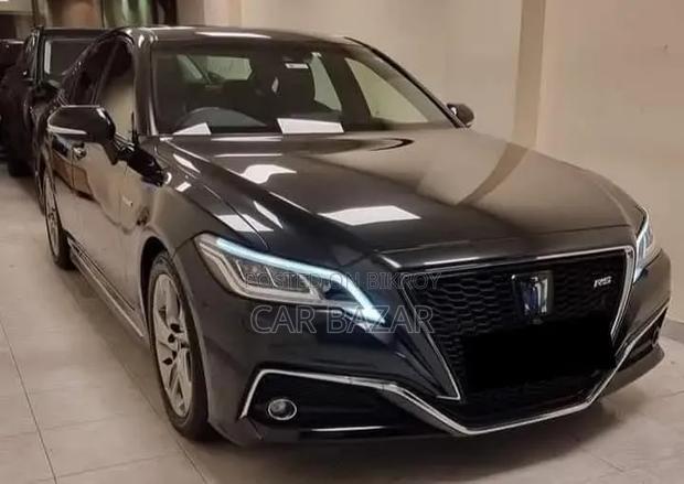 Toyota Crown 2018 Black