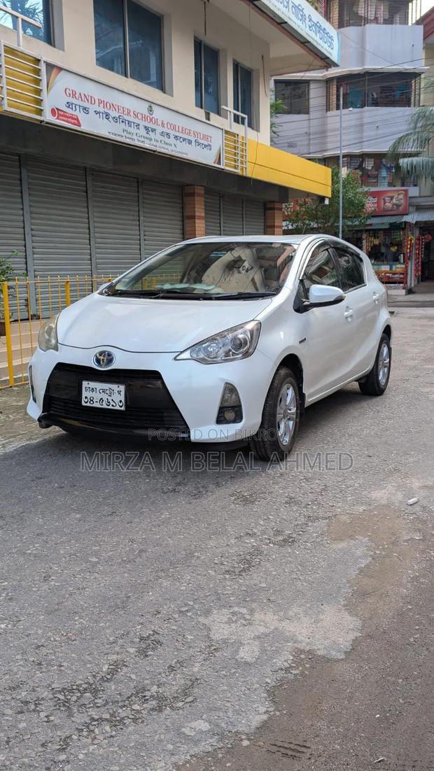Toyota Aqua 2013 Pearl