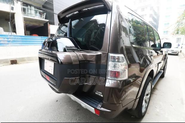 Mitsubishi Pajero V90 3.0 V6 GLS/GLX 2018 Gray