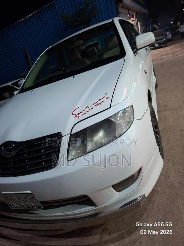 Toyota Corolla Sedan Automatic 2004 White