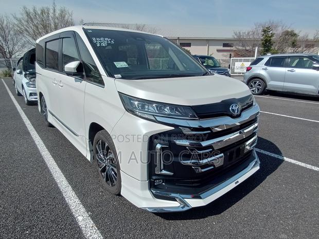 Toyota Noah 2022 Pearl