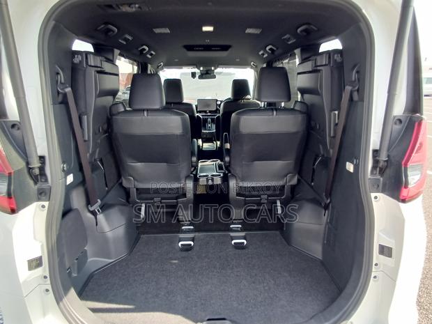 Toyota Noah 2022 Pearl