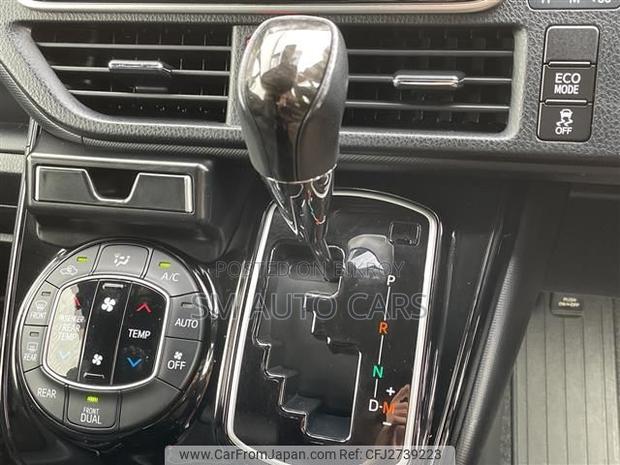 Toyota Noah 2.0 FWD (7 Seater) 2021 Black