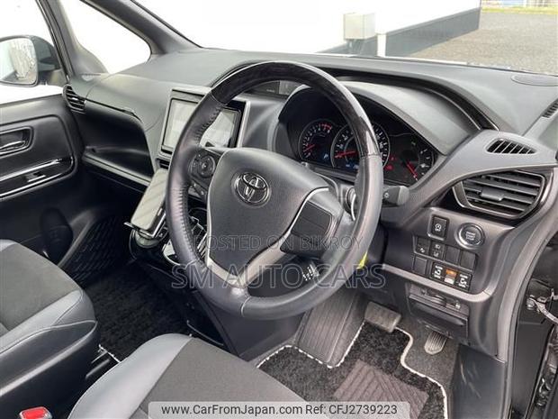 Toyota Noah 2.0 FWD (7 Seater) 2021 Black