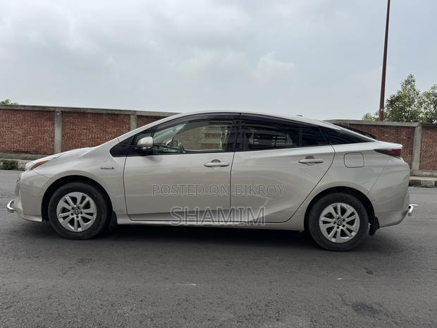 Toyota Prius Four Touring 2018 Beige
