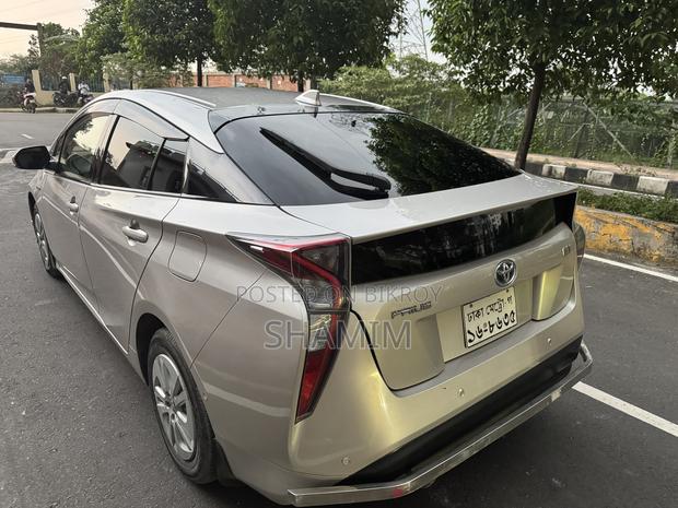 Toyota Prius Four Touring 2018 Beige