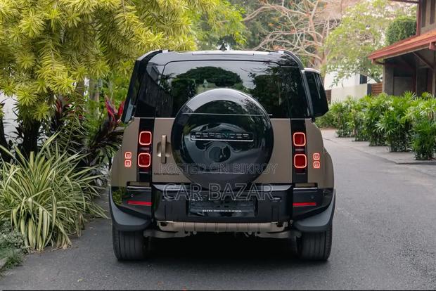 New Land Rover Defender 130 P300 S 2025 Brown