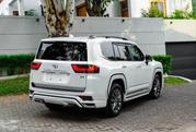 Toyota Land Cruiser LC300 2023 White for sale