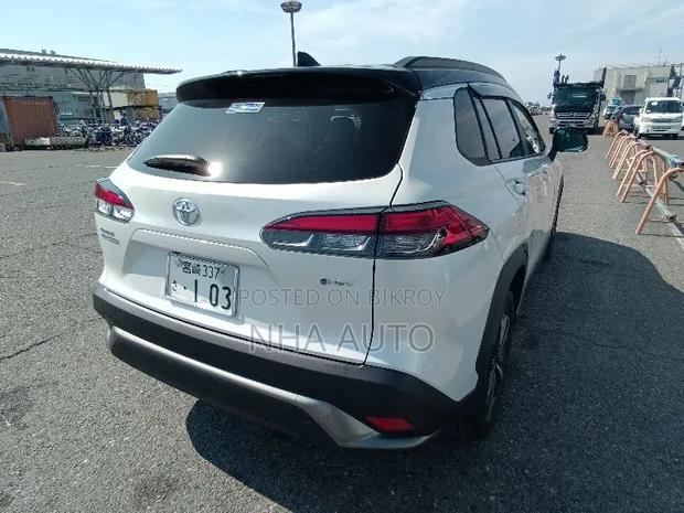 Toyota Corolla Cross 2024 Pearl